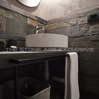 rivestimento bagno in pietra naturale Antigua in abitazione privata