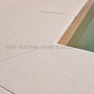 Bordo piscina in pietra naturale Cream