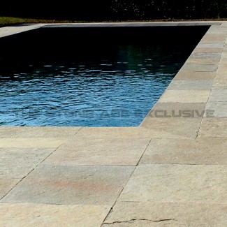 bordo piscina in pietra Terra Toscana